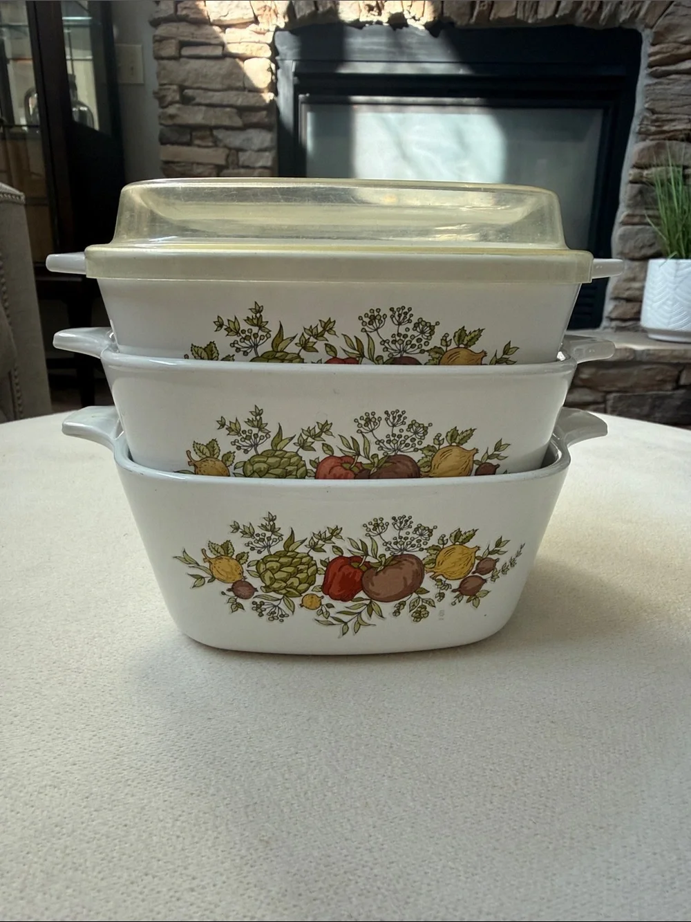 Vintage Corning ware spice of life pattern, 2 to3/4 c cup casserole dishes